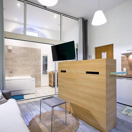 Wellkhome Appartements & Services Бордо Екстер'єр фото
